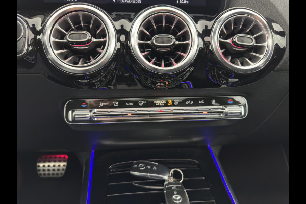 Mercedes-Benz EQA 250 Business Solution AMG 67 kWh [3-FASE] (SOH-98%) AUT. *PANO | NAVI-FULLMAP | DAB | CAMERA | DIGI-COCKPIT | HEATED-SPORTSEAT | CRUISE | 18'' ALU*