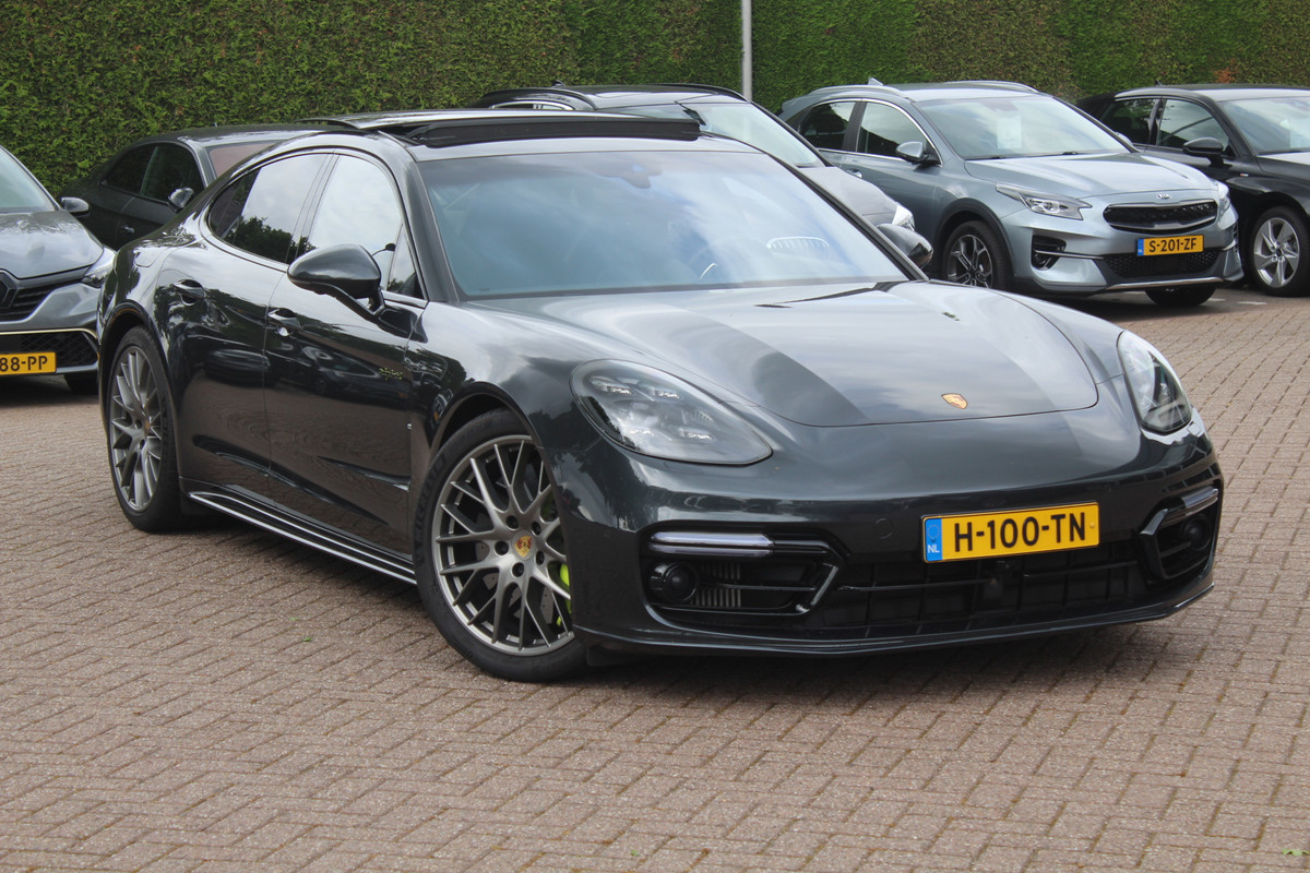 Porsche Panamera 4.0 Turbo S E-Hybrid / Panoramadak / 360Camera / Achterasbesturing / Nachtzicht / Softclose / 21'' / Sportuitlaat / Matrix LED / Carbon intr. / Bose / Sportdesign / Volleder / Dodehoek / DAB / ACC