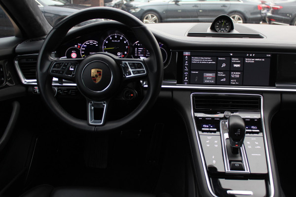 Porsche Panamera 4.0 Turbo S E-Hybrid / Panoramadak / 360Camera / Achterasbesturing / Nachtzicht / Softclose / 21'' / Sportuitlaat / Matrix LED / Carbon intr. / Bose / Sportdesign / Volleder / Dodehoek / DAB / ACC