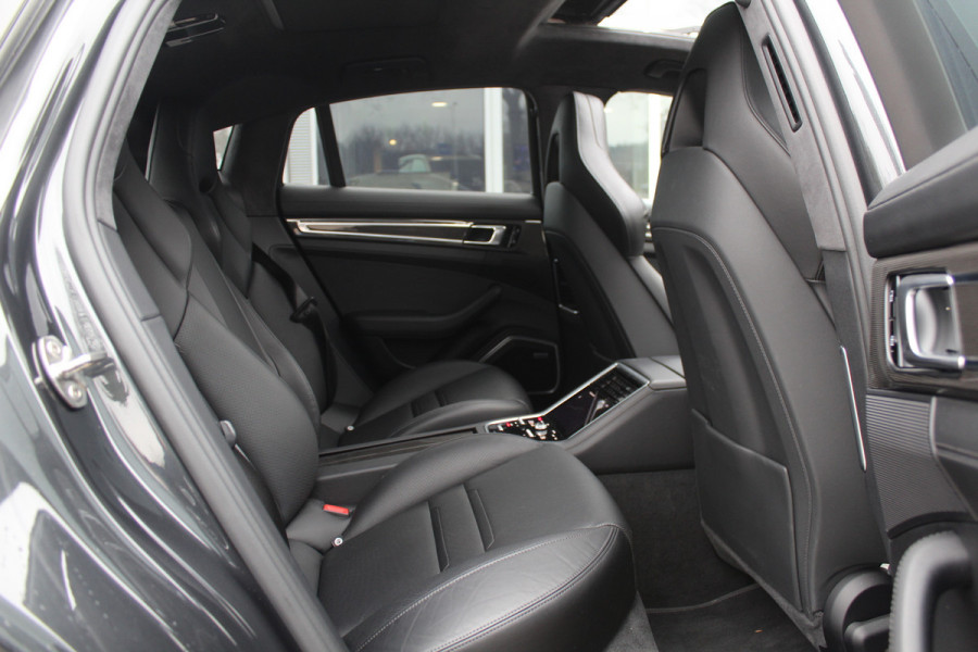 Porsche Panamera 4.0 Turbo S E-Hybrid / Panoramadak / 360Camera / Achterasbesturing / Nachtzicht / Softclose / 21'' / Sportuitlaat / Matrix LED / Carbon intr. / Bose / Sportdesign / Volleder / Dodehoek / DAB / ACC