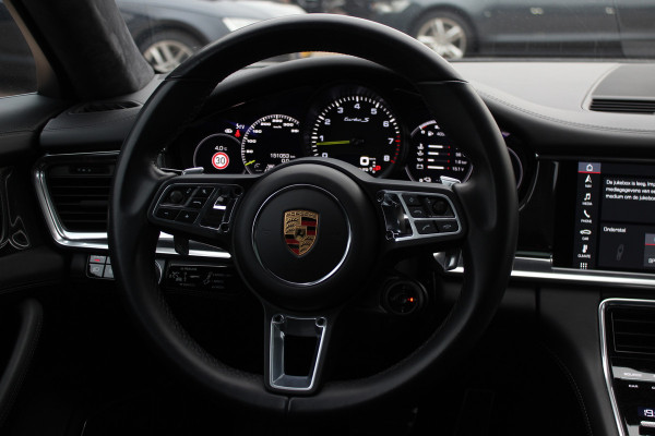 Porsche Panamera 4.0 Turbo S E-Hybrid / Panoramadak / 360Camera / Achterasbesturing / Nachtzicht / Softclose / 21'' / Sportuitlaat / Matrix LED / Carbon intr. / Bose / Sportdesign / Volleder / Dodehoek / DAB / ACC