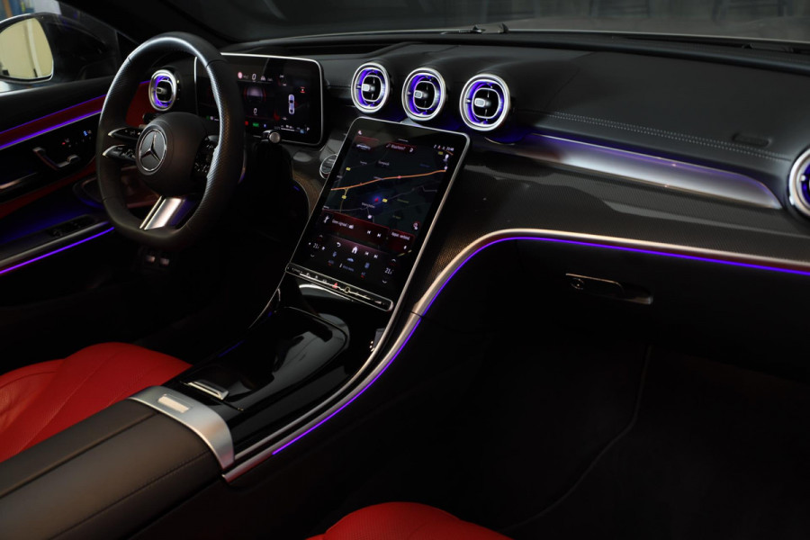 Mercedes-Benz CLE Coupé 300 e AMG Line / Head Up / 360 Camera / Acc / Lane Assist / Dode Hoek / Elek Stoelen / Memory / Pano / 20