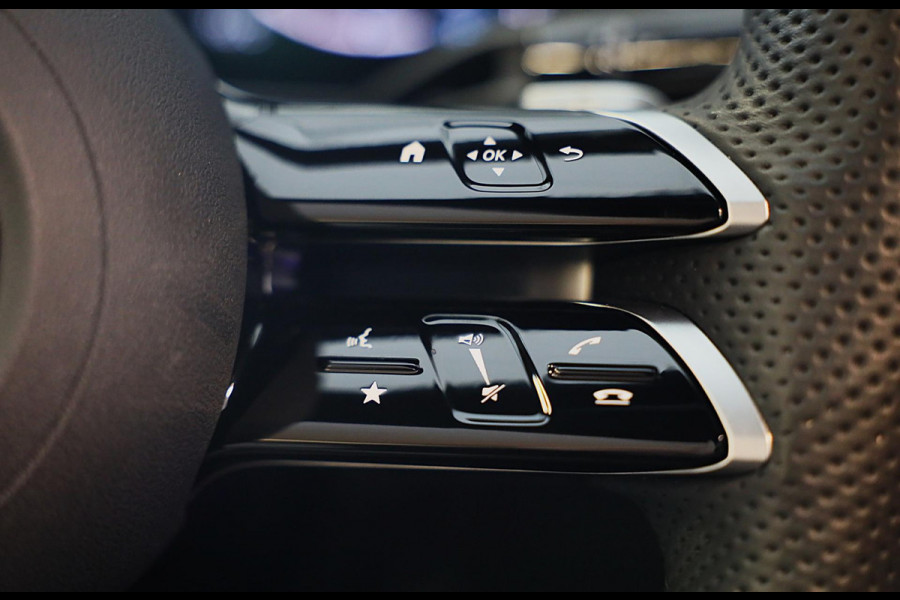 Mercedes-Benz CLE Coupé 300 e AMG Line / Head Up / 360 Camera / Acc / Lane Assist / Dode Hoek / Elek Stoelen / Memory / Pano / 20