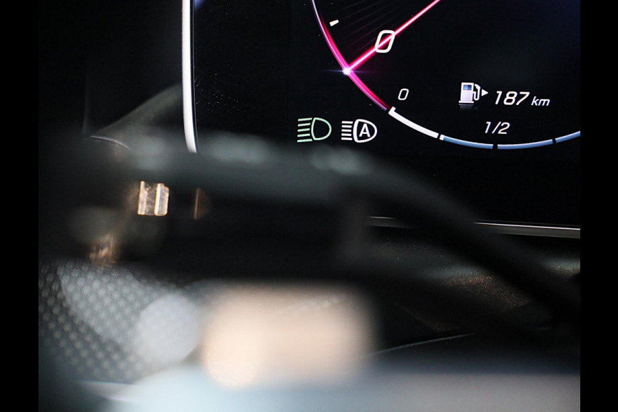 Mercedes-Benz CLE Coupé 300 e AMG Line / Head Up / 360 Camera / Acc / Lane Assist / Dode Hoek / Elek Stoelen / Memory / Pano / 20