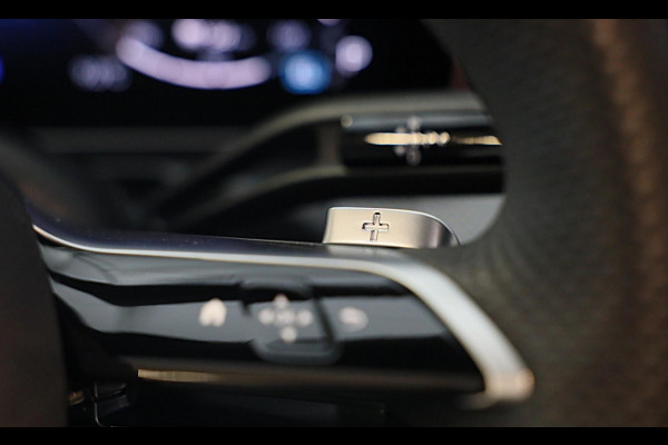 Mercedes-Benz CLE Coupé 300 e AMG Line / Head Up / 360 Camera / Acc / Lane Assist / Dode Hoek / Elek Stoelen / Memory / Pano / 20