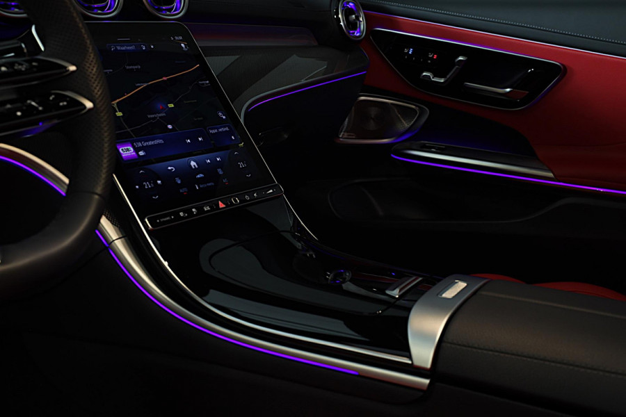 Mercedes-Benz CLE Coupé 300 e AMG Line / Head Up / 360 Camera / Acc / Lane Assist / Dode Hoek / Elek Stoelen / Memory / Pano / 20