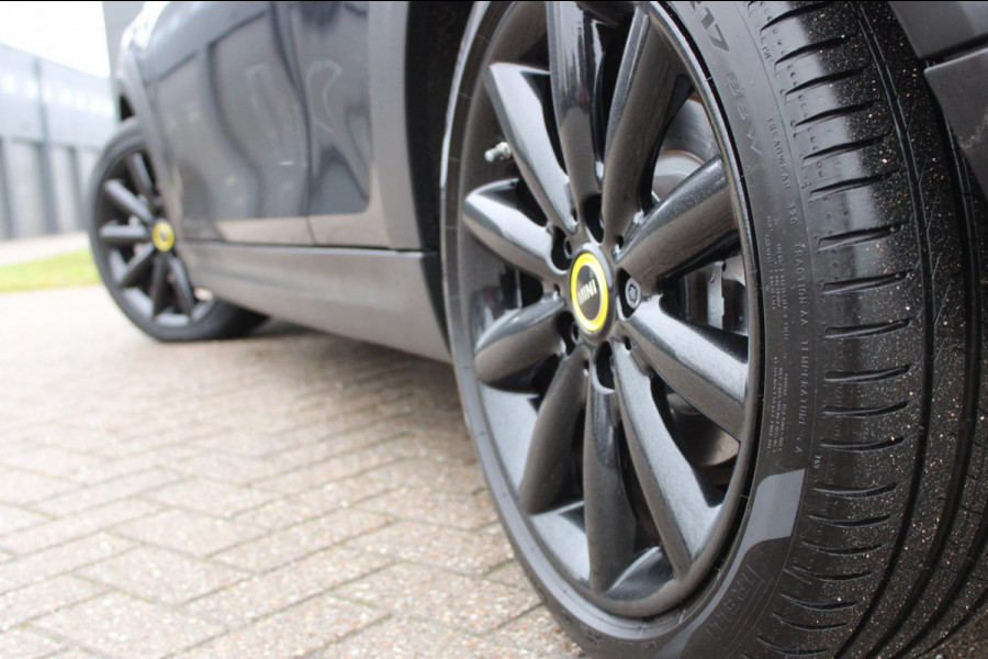 MINI Mini Electric Yours 33 kWh Leder HarmanKardon Panodak AllSeason !!NIEUWBINNEN!!
