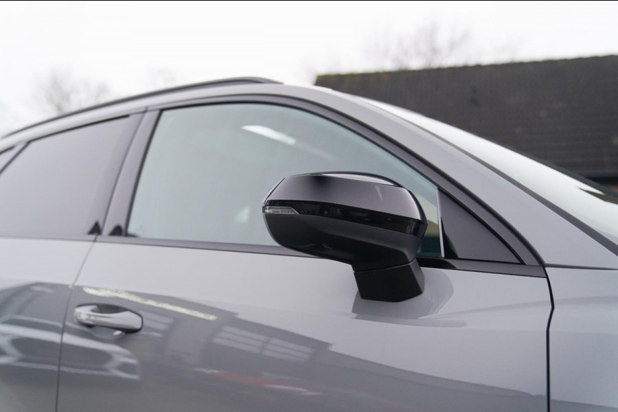 Audi RSQ3 TFSI | Keramisch | Sonos Audio | LED | Trekhaak | 360 | Panorama | Adaptieve cruise | Dodehoek assistent | Lane Assist