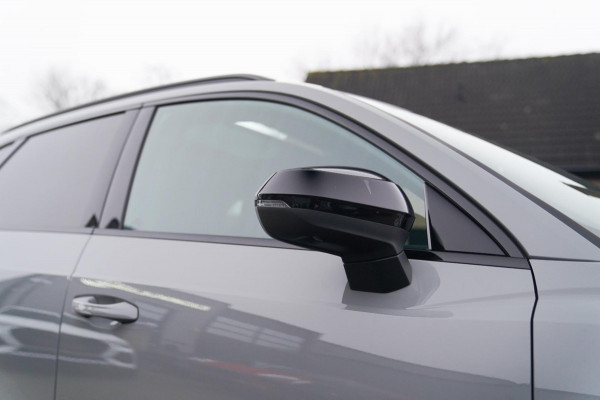 Audi RSQ3 TFSI | Keramisch | Sonos Audio | LED | Trekhaak | 360 | Panorama | Adaptieve cruise | Dodehoek assistent | Lane Assist