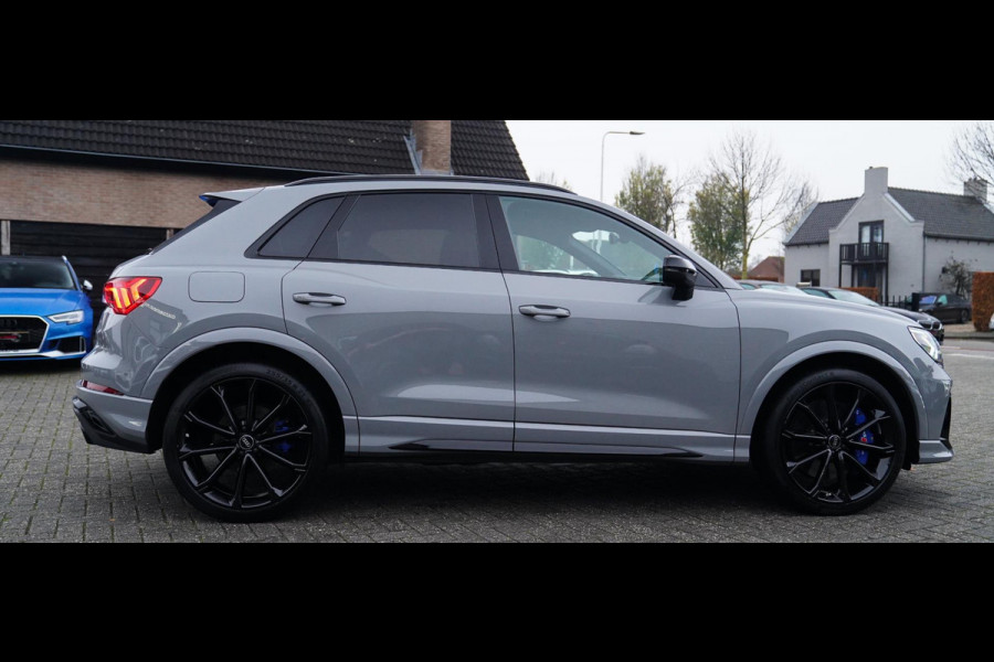 Audi RSQ3 TFSI | Keramisch | Sonos Audio | LED | Trekhaak | 360 | Panorama | Adaptieve cruise | Dodehoek assistent | Lane Assist