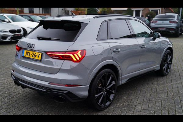 Audi RSQ3 TFSI | Keramisch | Sonos Audio | LED | Trekhaak | 360 | Panorama | Adaptieve cruise | Dodehoek assistent | Lane Assist