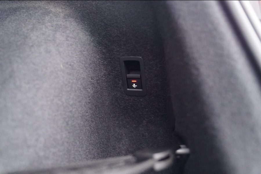 Audi RSQ3 TFSI | Keramisch | Sonos Audio | LED | Trekhaak | 360 | Panorama | Adaptieve cruise | Dodehoek assistent | Lane Assist