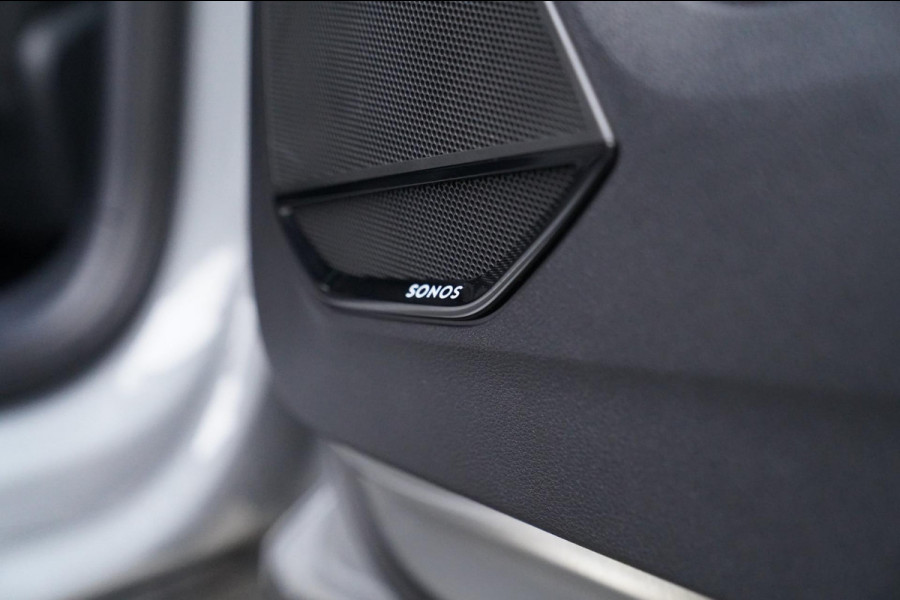 Audi RSQ3 TFSI | Keramisch | Sonos Audio | LED | Trekhaak | 360 | Panorama | Adaptieve cruise | Dodehoek assistent | Lane Assist