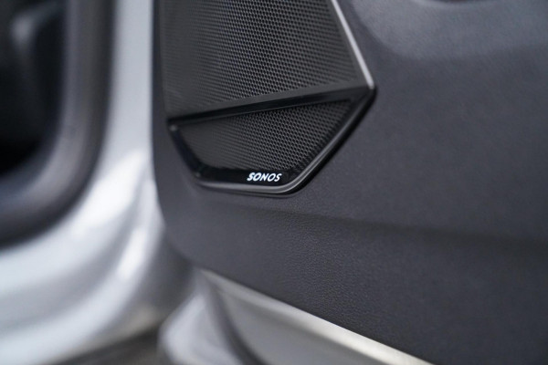 Audi RSQ3 TFSI | Keramisch | Sonos Audio | LED | Trekhaak | 360 | Panorama | Adaptieve cruise | Dodehoek assistent | Lane Assist