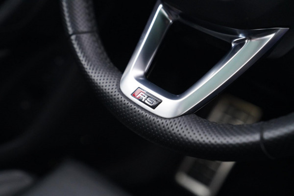 Audi RSQ3 TFSI | Keramisch | Sonos Audio | LED | Trekhaak | 360 | Panorama | Adaptieve cruise | Dodehoek assistent | Lane Assist