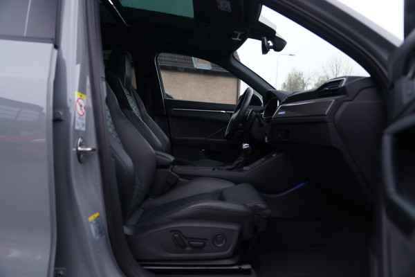 Audi RSQ3 TFSI | Keramisch | Sonos Audio | LED | Trekhaak | 360 | Panorama | Adaptieve cruise | Dodehoek assistent | Lane Assist