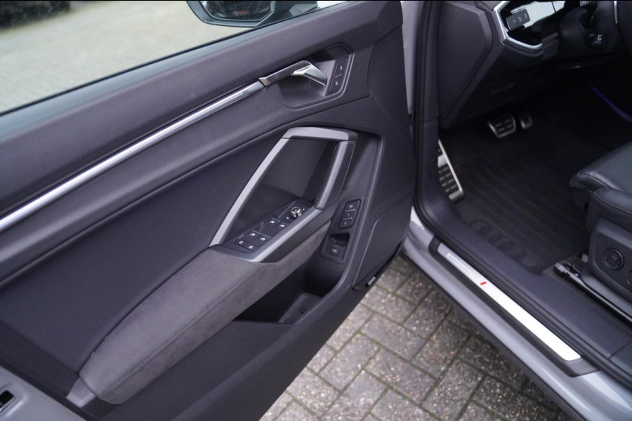 Audi RSQ3 TFSI | Keramisch | Sonos Audio | LED | Trekhaak | 360 | Panorama | Adaptieve cruise | Dodehoek assistent | Lane Assist