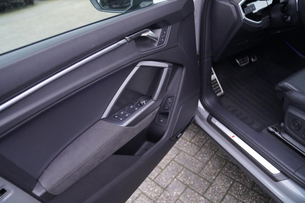 Audi RSQ3 TFSI | Keramisch | Sonos Audio | LED | Trekhaak | 360 | Panorama | Adaptieve cruise | Dodehoek assistent | Lane Assist