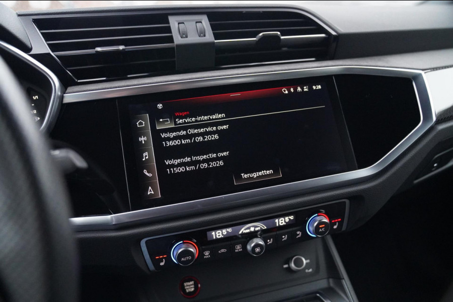 Audi RSQ3 TFSI | Keramisch | Sonos Audio | LED | Trekhaak | 360 | Panorama | Adaptieve cruise | Dodehoek assistent | Lane Assist