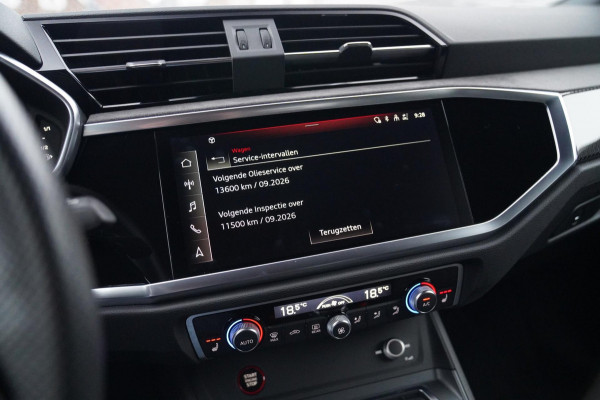 Audi RSQ3 TFSI | Keramisch | Sonos Audio | LED | Trekhaak | 360 | Panorama | Adaptieve cruise | Dodehoek assistent | Lane Assist