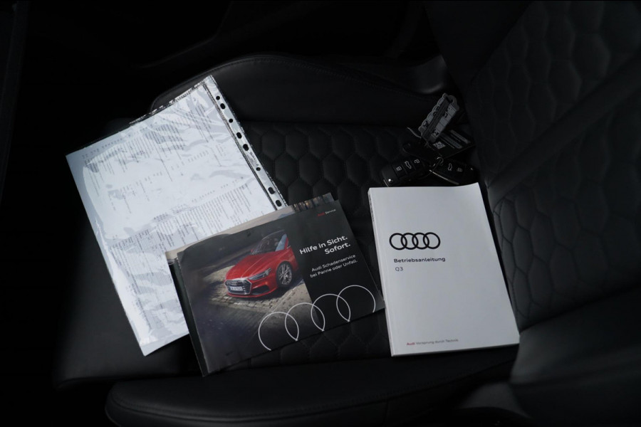 Audi RSQ3 TFSI | Keramisch | Sonos Audio | LED | Trekhaak | 360 | Panorama | Adaptieve cruise | Dodehoek assistent | Lane Assist