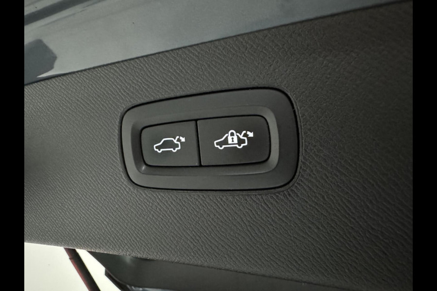 Volvo XC90 2.0 T8 Recharge AWD R-Design Pano B&W Luchtvering Trekh. 360°
