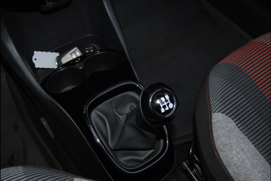 Peugeot 108 1.0 e-VTi R.G. TOP! Apple Carplay! Cruise Control