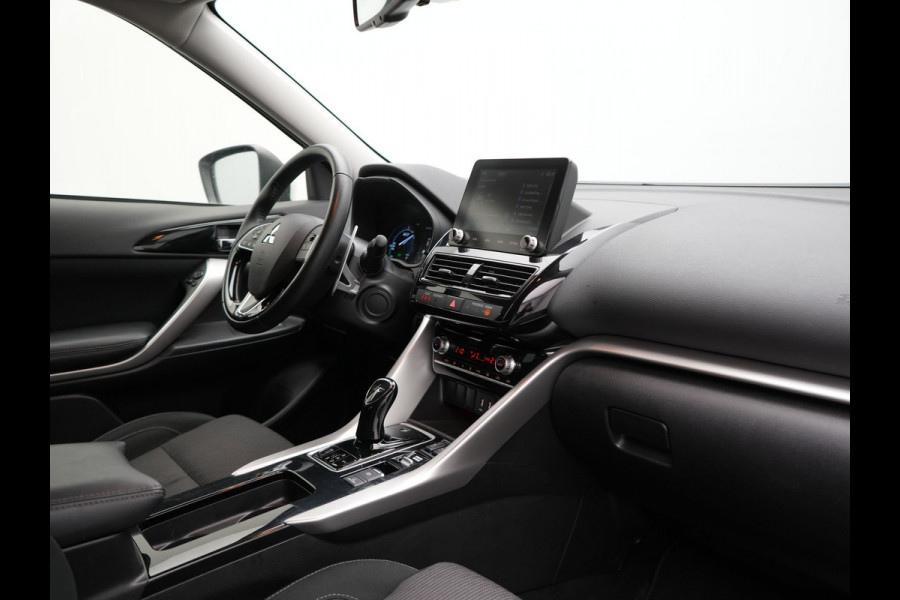 Mitsubishi Eclipse Cross 2.4 Intense Plug In Hybrid 188pk PHEV | Trekhaak | Apple Carplay | Voorstoelen Verwarmd | Keyless | Cruise Control | DAB |