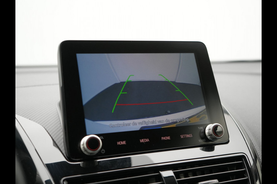 Mitsubishi Eclipse Cross 2.4 Intense Plug In Hybrid 188pk PHEV | Trekhaak | Apple Carplay | Voorstoelen Verwarmd | Keyless | Cruise Control | DAB |