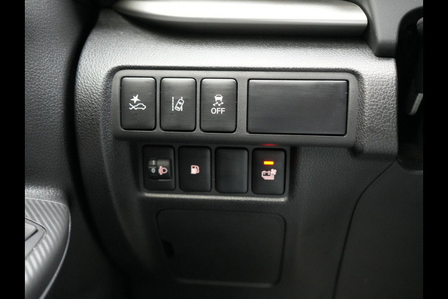 Mitsubishi Eclipse Cross 2.4 Intense Plug In Hybrid 188pk PHEV | Trekhaak | Apple Carplay | Voorstoelen Verwarmd | Keyless | Cruise Control | DAB |