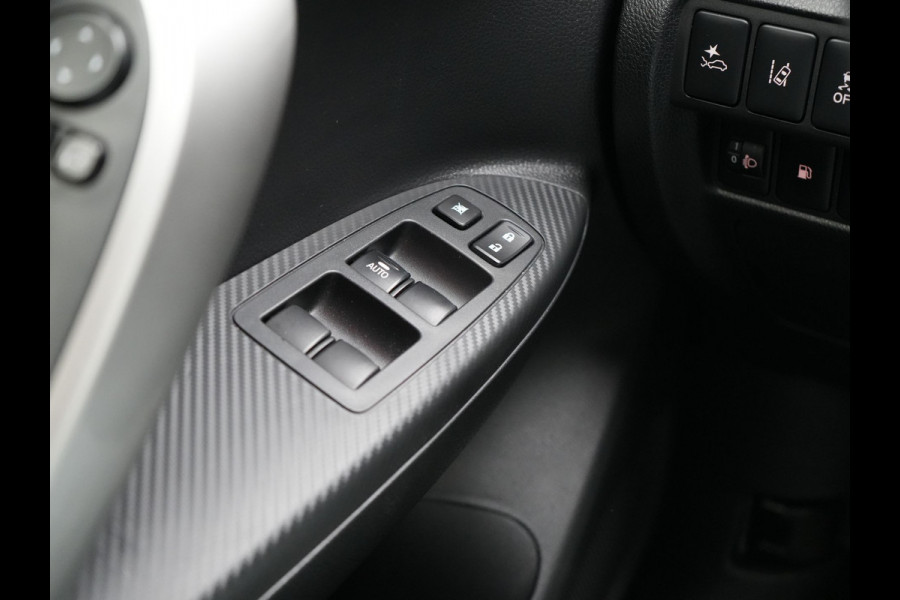 Mitsubishi Eclipse Cross 2.4 Intense Plug In Hybrid 188pk PHEV | Trekhaak | Apple Carplay | Voorstoelen Verwarmd | Keyless | Cruise Control | DAB |