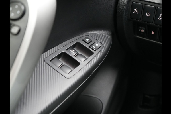 Mitsubishi Eclipse Cross 2.4 Intense Plug In Hybrid 188pk PHEV | Trekhaak | Apple Carplay | Voorstoelen Verwarmd | Keyless | Cruise Control | DAB |