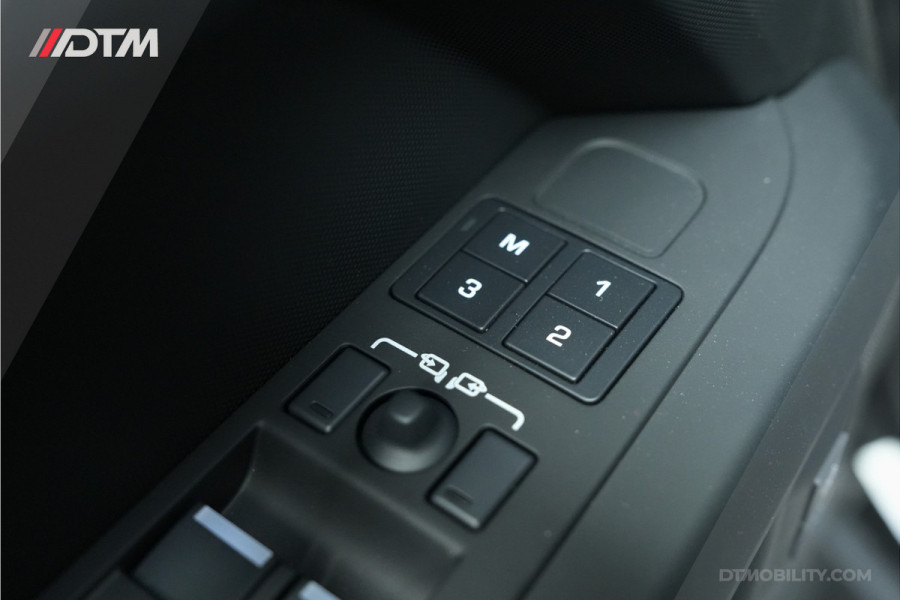 Land Rover Defender 110 2.0 P300e 110 X-Dynamic SE | Nieuw | Meridan | Leder