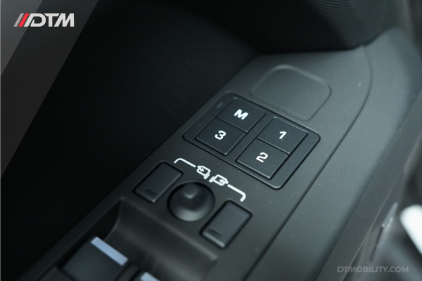 Land Rover Defender 110 2.0 P300e 110 X-Dynamic SE | Nieuw | Meridan | Leder