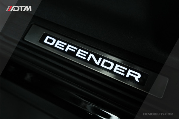 Land Rover Defender 110 2.0 P300e 110 X-Dynamic SE | Nieuw | Meridan | Leder