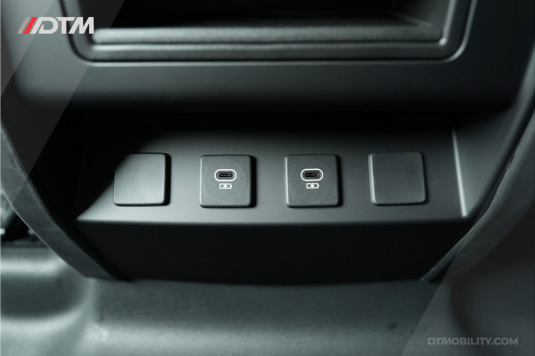 Land Rover Defender 110 2.0 P300e 110 X-Dynamic SE | Nieuw | Meridan | Leder