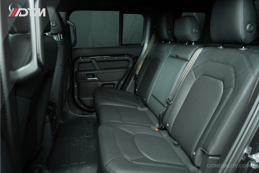Land Rover Defender 110 2.0 P300e 110 X-Dynamic SE | Nieuw | Meridan | Leder