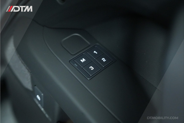 Land Rover Defender 110 2.0 P300e 110 X-Dynamic SE | Nieuw | Meridan | Leder