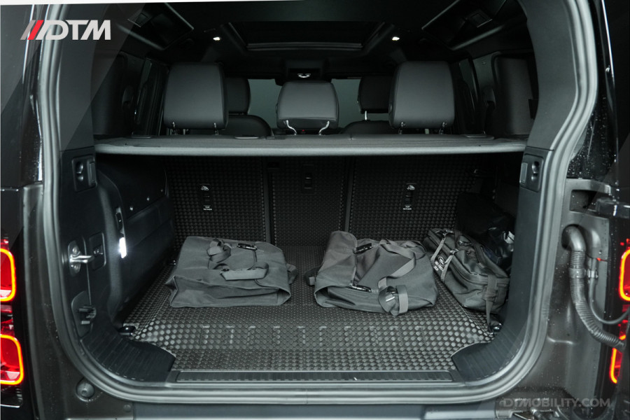 Land Rover Defender 110 2.0 P300e 110 X-Dynamic SE | Nieuw | Meridan | Leder