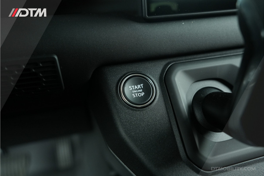 Land Rover Defender 110 2.0 P300e 110 X-Dynamic SE | Nieuw | Meridan | Leder