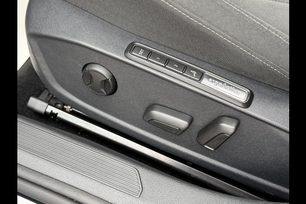 Volkswagen Golf 1.5 TSI STYLE l ACC l XENON l PANO