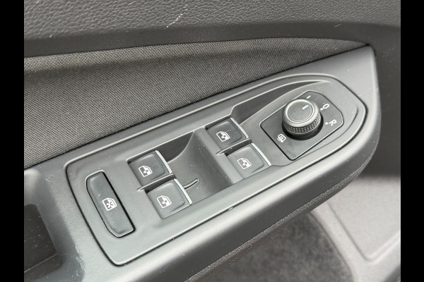 Volkswagen Golf 1.5 TSI STYLE l ACC l XENON l PANO