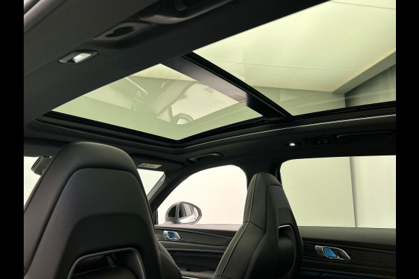 Lynk & Co 01 1.5 More Leder| Pano/dak | Stoel+Stuurwielverwarming | Keyless