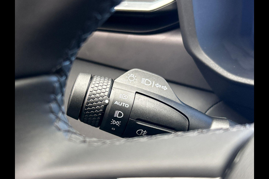 Lynk & Co 01 1.5 More Leder| Pano/dak | Stoel+Stuurwielverwarming | Keyless