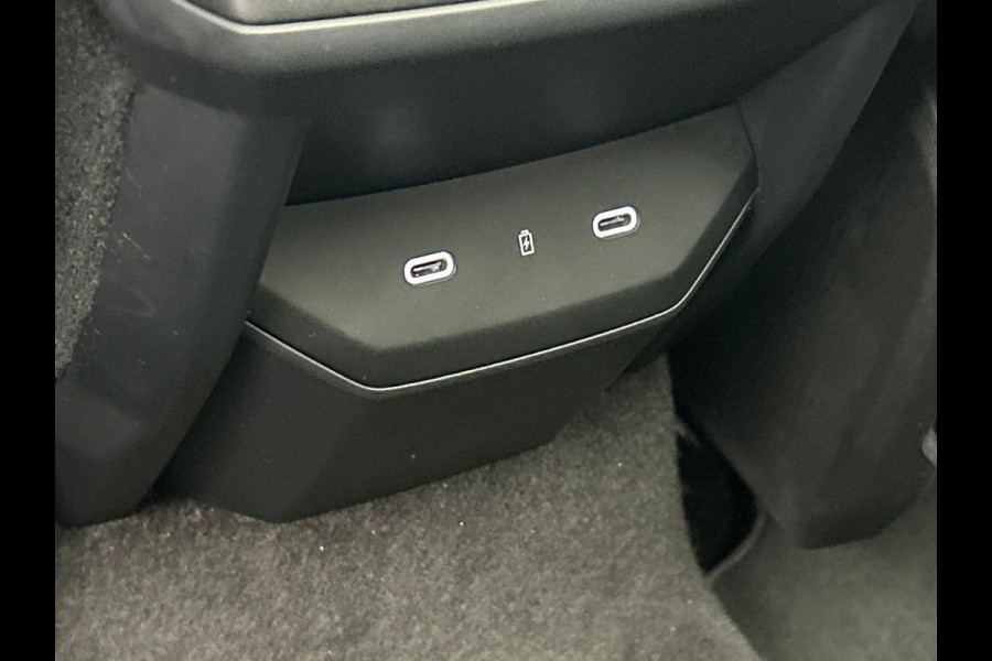 Lynk & Co 01 1.5 More Leder| Pano/dak | Stoel+Stuurwielverwarming | Keyless