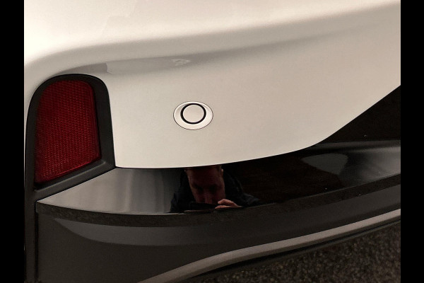 Lynk & Co 01 1.5 More Leder| Pano/dak | Stoel+Stuurwielverwarming | Keyless