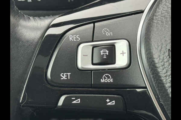 Volkswagen Golf Variant 1.5 TSI Highline R-line Adaptive cruise Climate Pano Navi Stoelverwarming Apple / Android Parkeersensoren