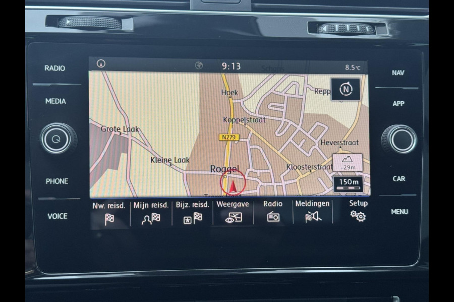 Volkswagen Golf Variant 1.5 TSI Highline R-line Adaptive cruise Climate Pano Navi Stoelverwarming Apple / Android Parkeersensoren