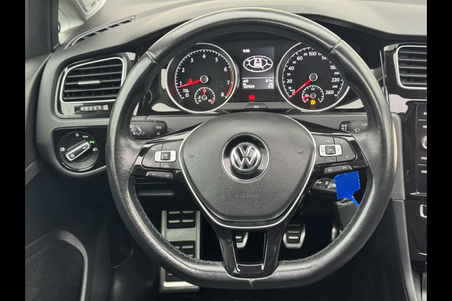Volkswagen Golf Variant 1.5 TSI Highline R-line Adaptive cruise Climate Pano Navi Stoelverwarming Apple / Android Parkeersensoren