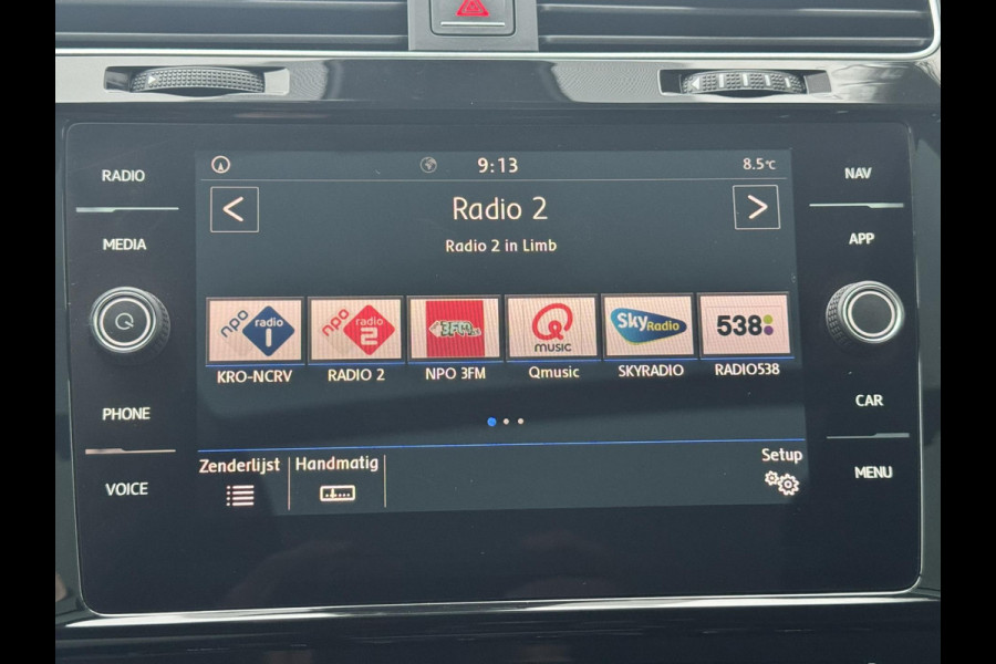 Volkswagen Golf Variant 1.5 TSI Highline R-line Adaptive cruise Climate Pano Navi Stoelverwarming Apple / Android Parkeersensoren